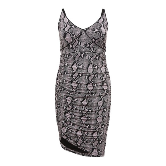TORRID MAUVE PINK SNAKESKIN PRINT STUDIO KNIT RUCHED BODYCON DRESS - Picture 1 of 5